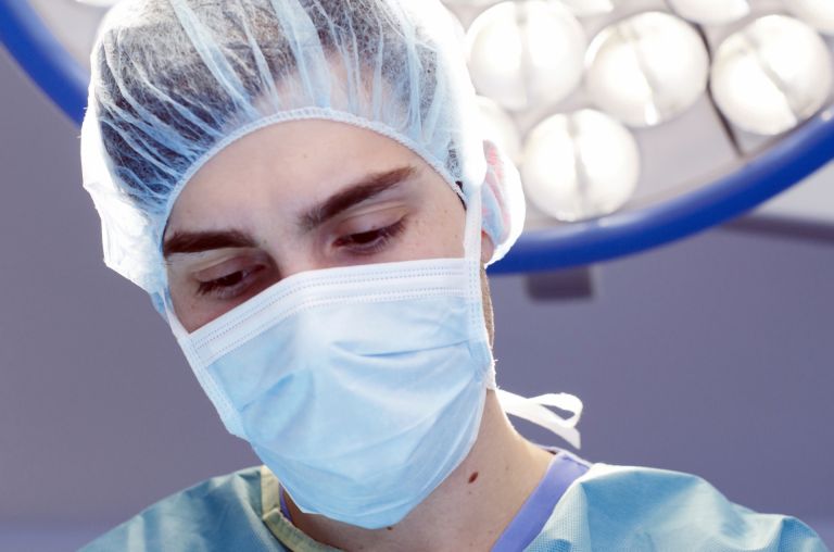 フランスのユニバーサルヘルスケアに根ざしたワクチン政策と持続可能な感染症対策モデル