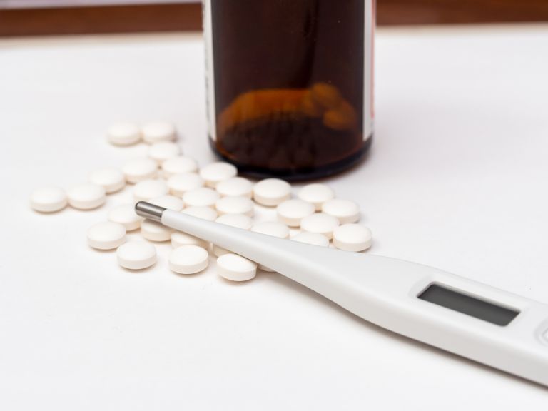 なぜフランスは感染症に怯えないのか全員接種社会の裏側